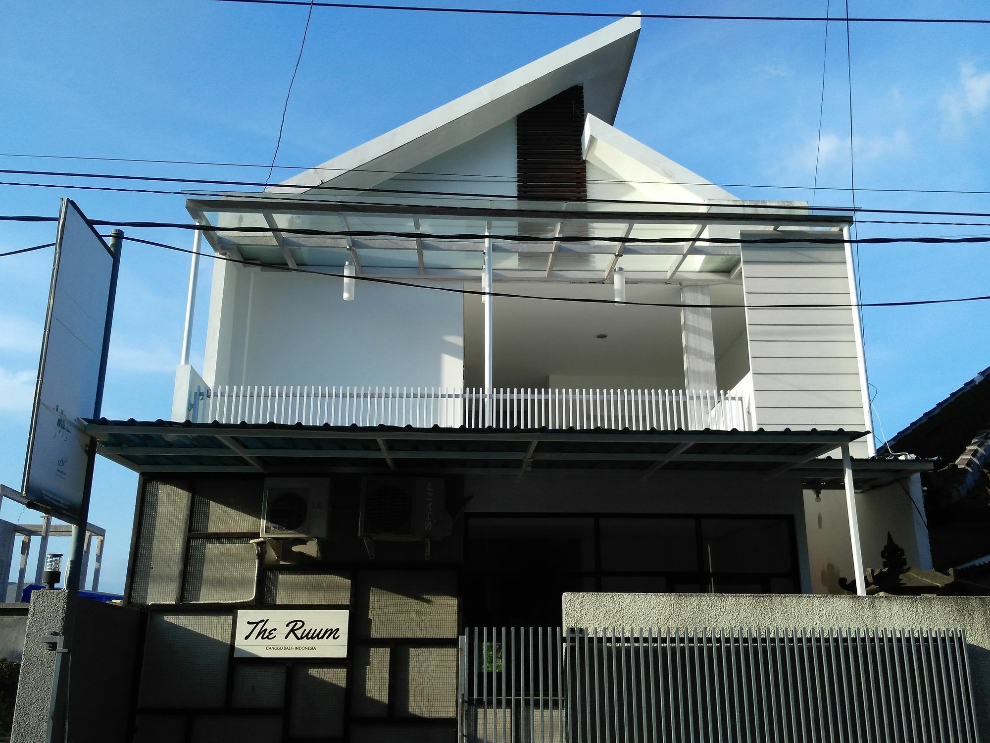 The Ruum Hostel Canggu Zewnętrze zdjęcie